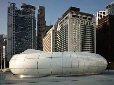 扎哈·哈迪德作品鉴赏丨香港香奈儿流动艺术展览馆